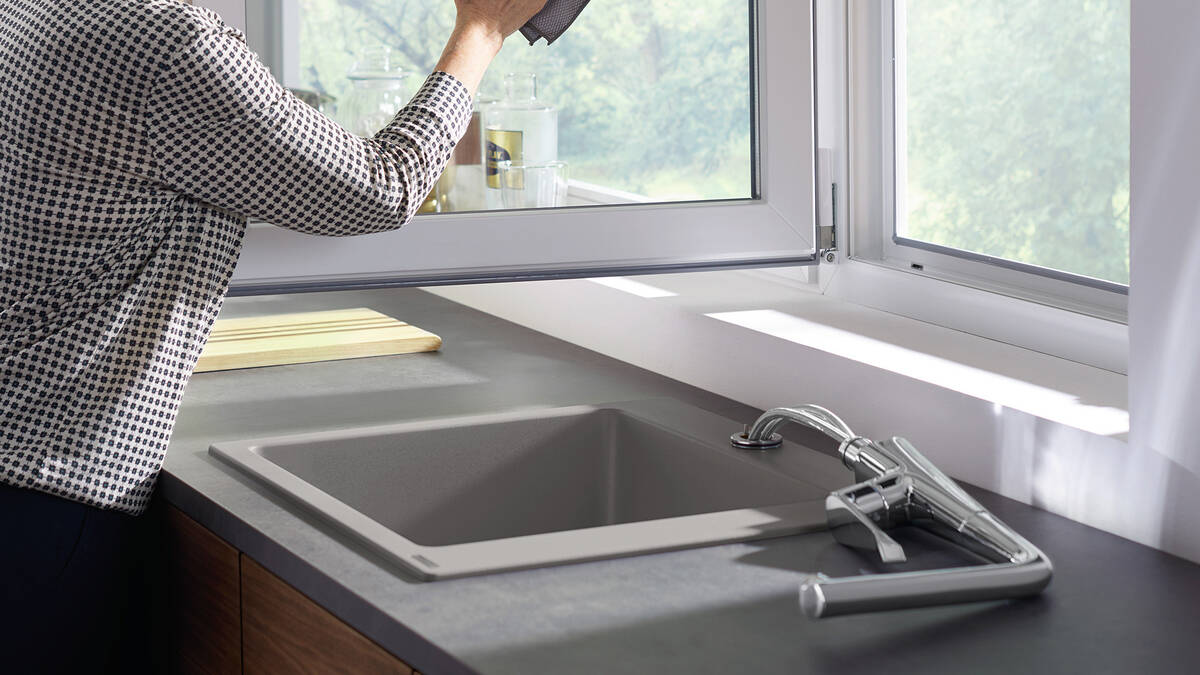 Hansgrohe konyhai csaptelep, kivehető, ablak előtti